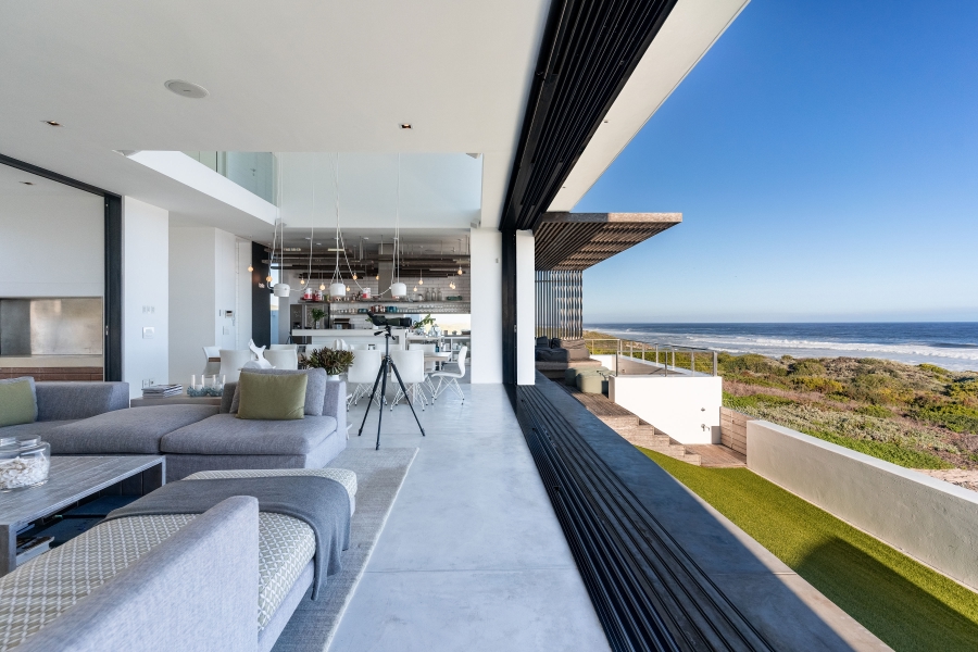 6 Bedroom Property for Sale in Yzerfontein Western Cape